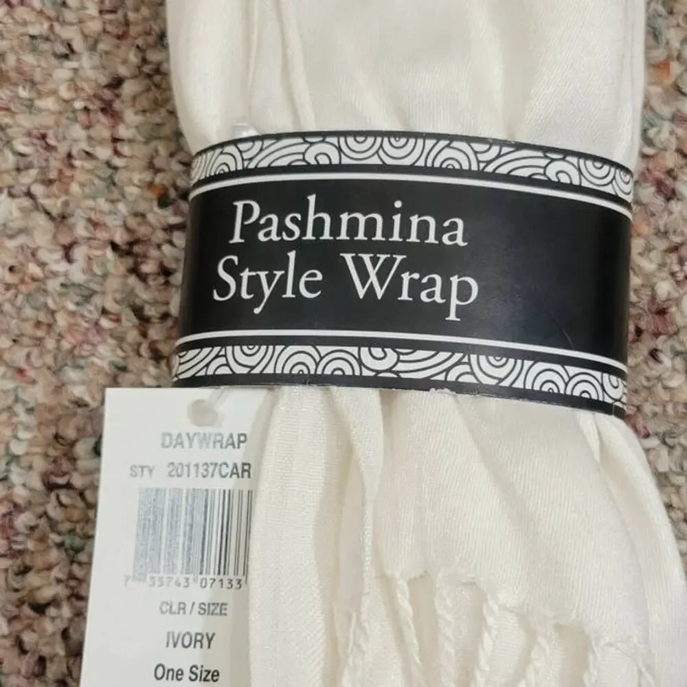 NWT Day Wrap Soft Silky Pashmina Shawl Wrap‎ Ivory w/fringe #1380;